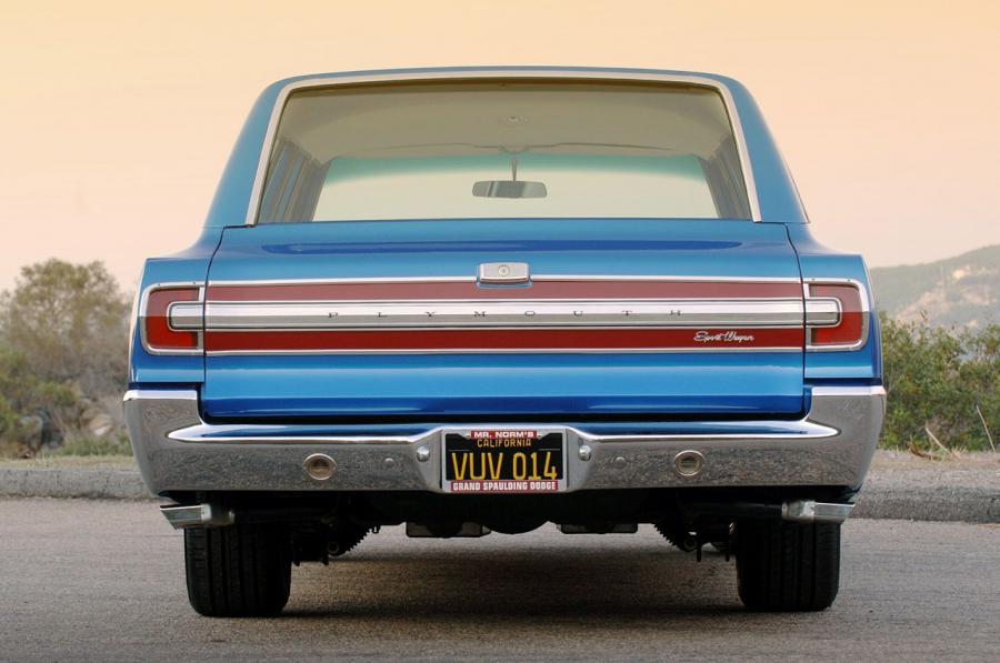  Plymouth GTX 440 Six Pack Wagon 1968 года  (фото 15 из 37)